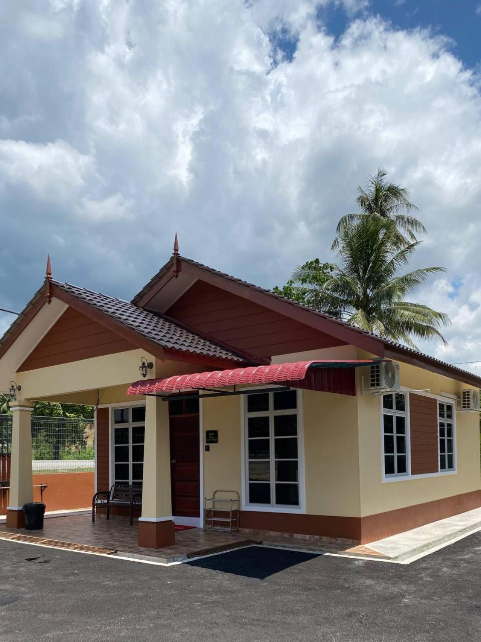 Nsjay Guest House Kampong Gong Balai Exterior foto